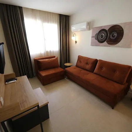 Spılos Gümüldür Otel *