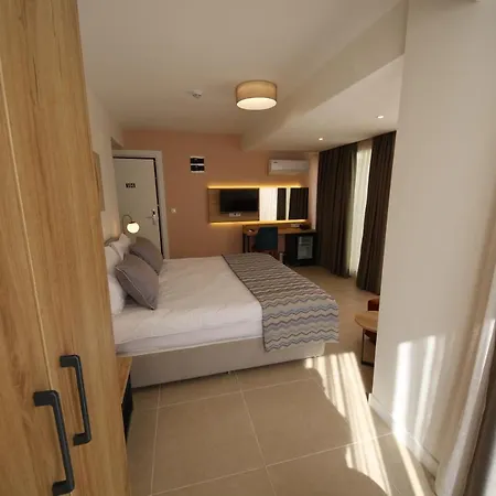 Spılos Gümüldür Otel *