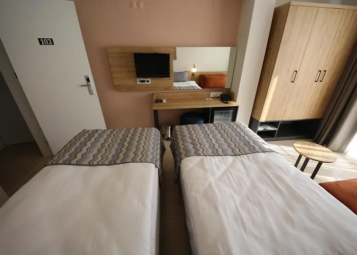 Spilos Guemuelduer Hotel *