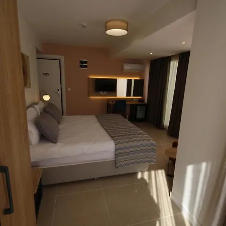 Spılos Gümüldür Otel *